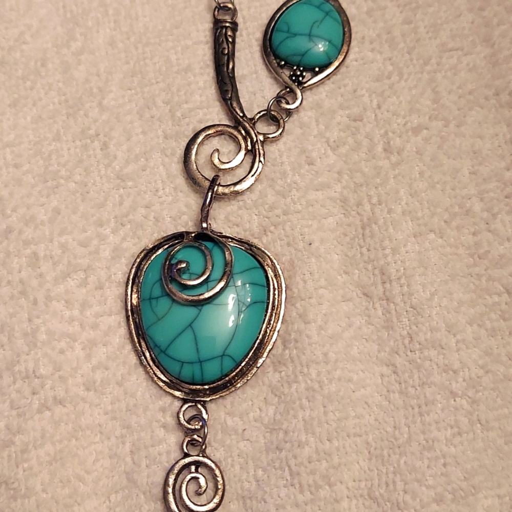 Fashion necklace.